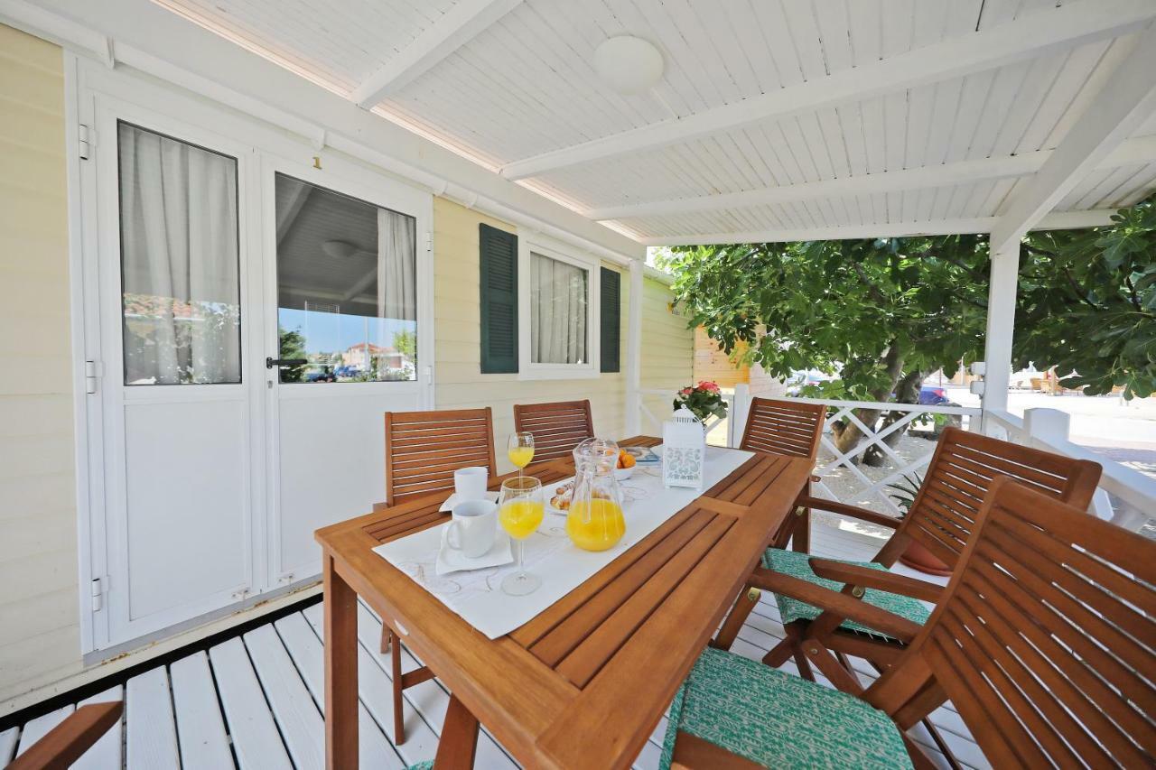 Lavender Mobile Houses Pakostane Bagian luar foto
